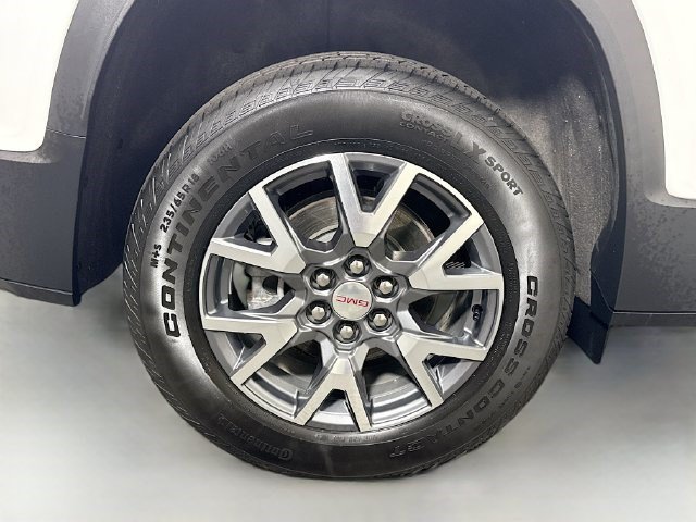 Used 2023 GMC Acadia SLT w/ Preferred Package FWD image 32