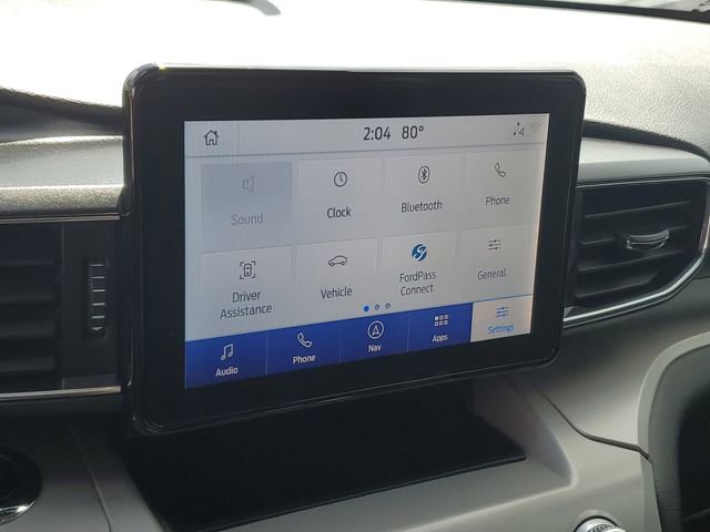 Used 2023 Ford Explorer XLT w/ Equipment Group 202A AWD/4WD image 16