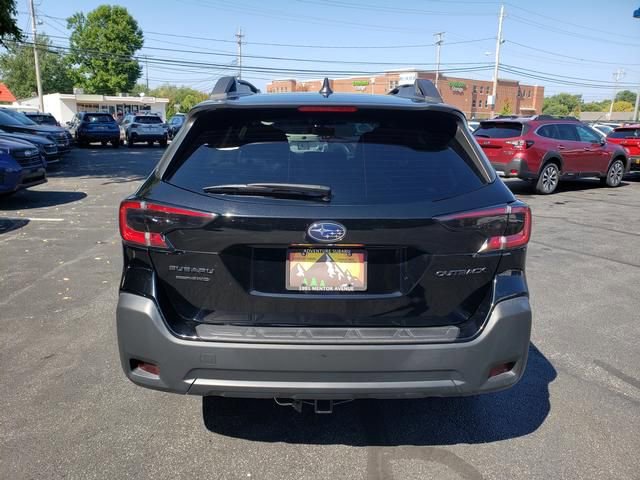 Used 2023 Subaru Outback Onyx Edition image 4