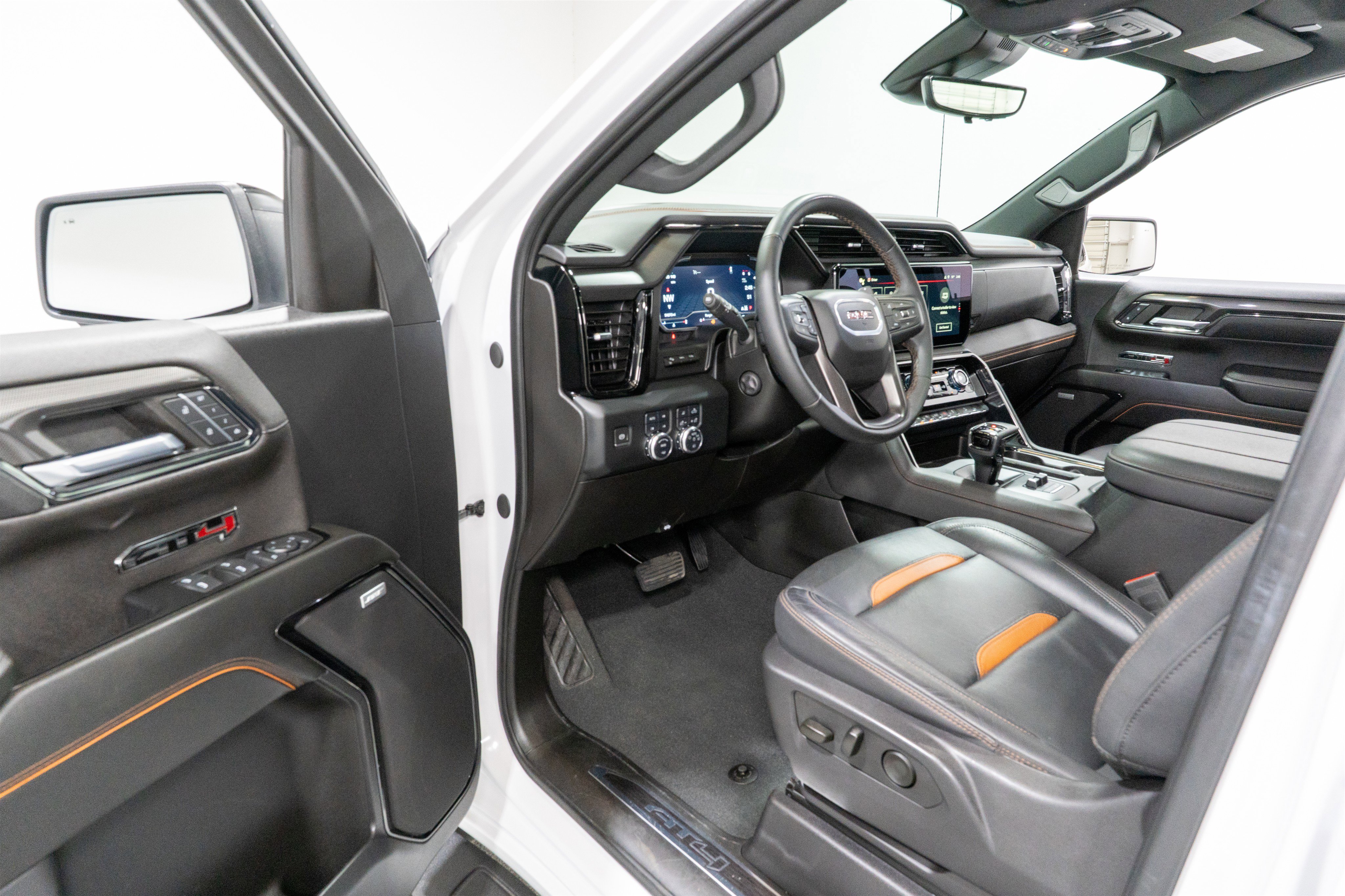 Used 2024 GMC Sierra 1500 AT4 w/ Technology Package image 14