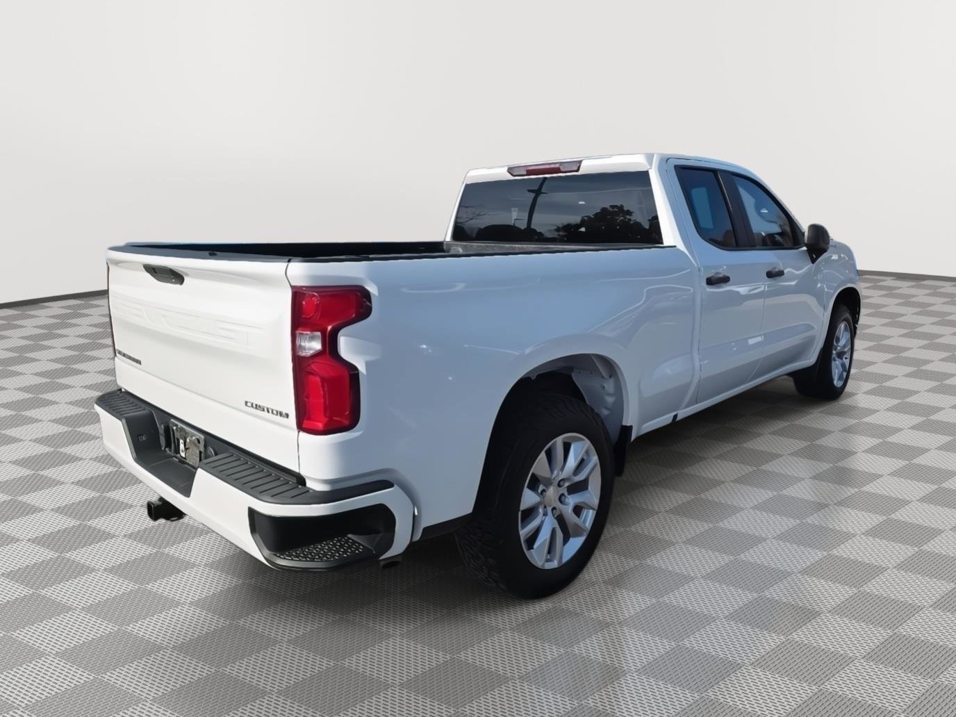Used 2021 Chevrolet Silverado 1500 Custom image 5