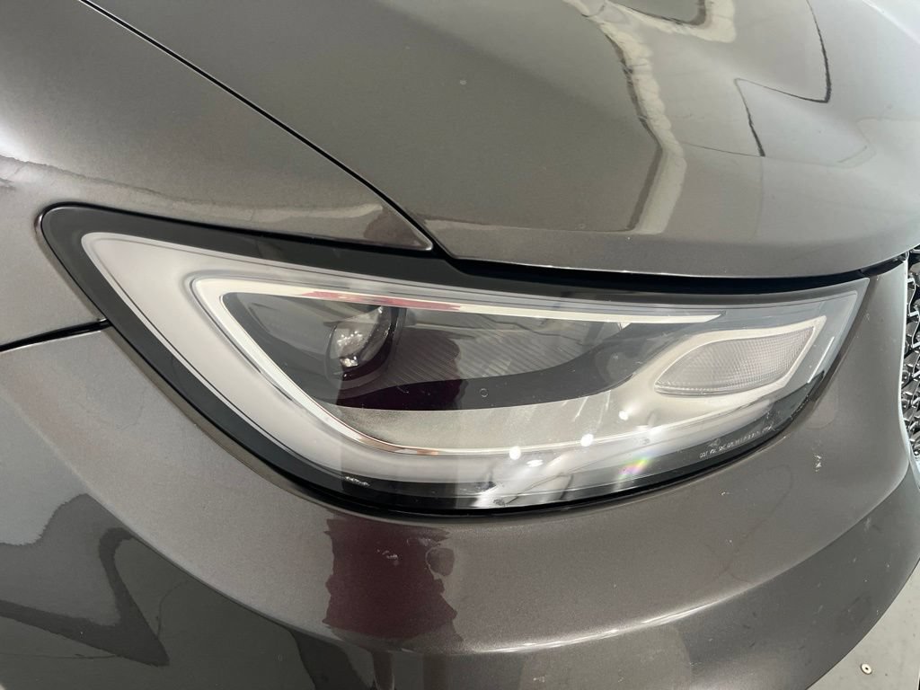 Used 2023 Chrysler Pacifica Limited FWD image 34