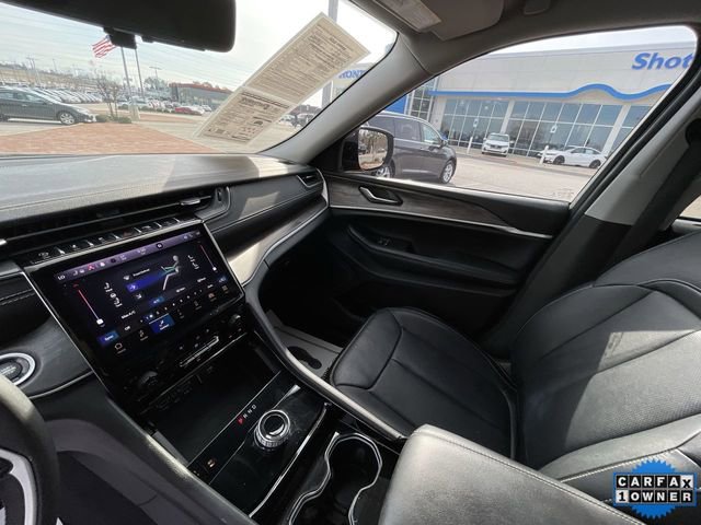 Used 2023 Jeep Grand Cherokee Limited w/ Luxury Tech Group II image 13