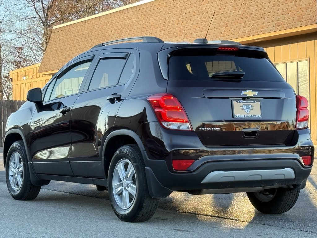 Used 2021 Chevrolet Trax LT w/ LT Convenience Package image 3