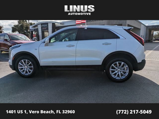 Used 2023 Cadillac XT4 Luxury w/ Cold Weather Package image 7