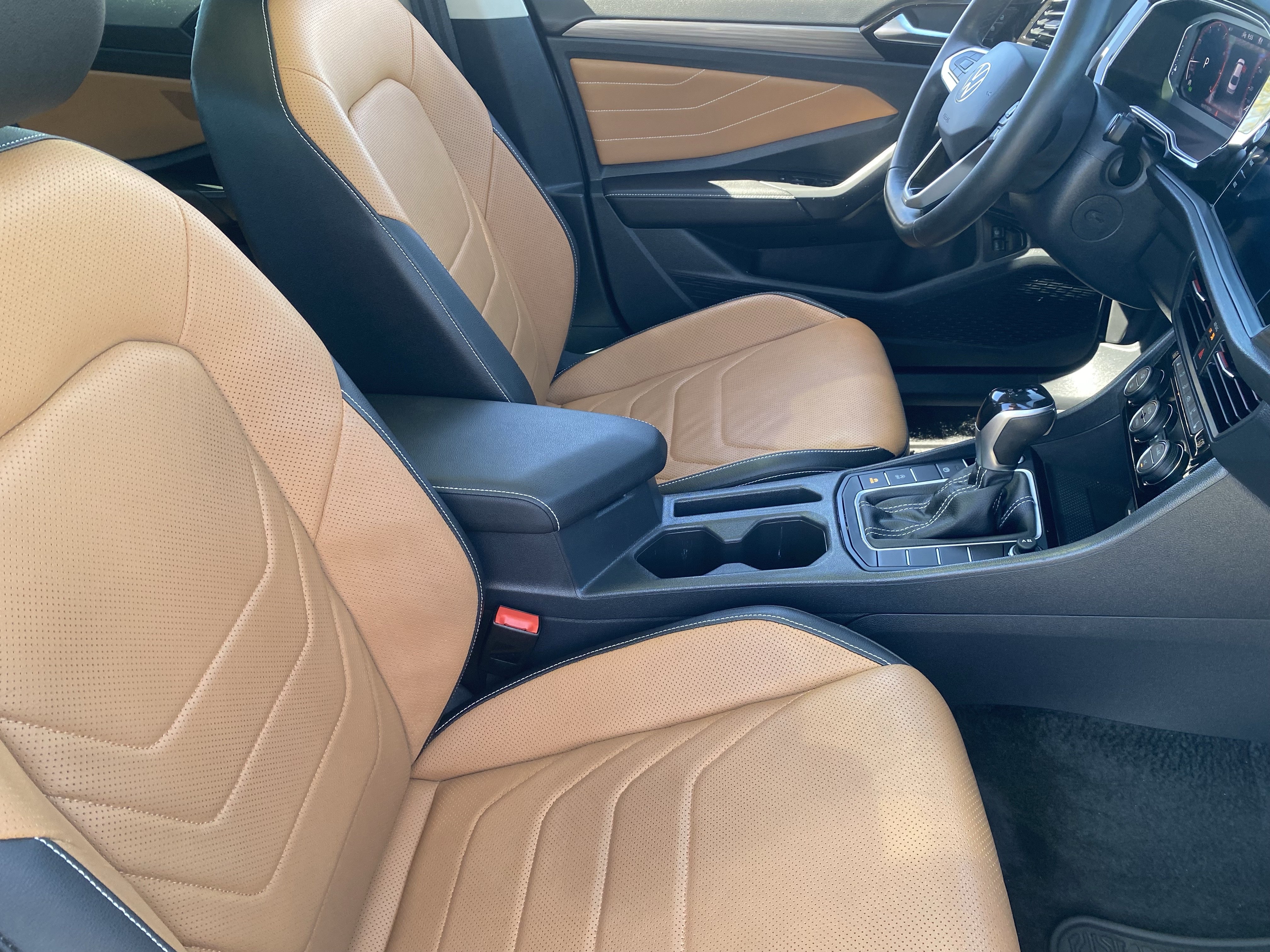 Used 2024 Volkswagen Jetta SEL FWD image 10