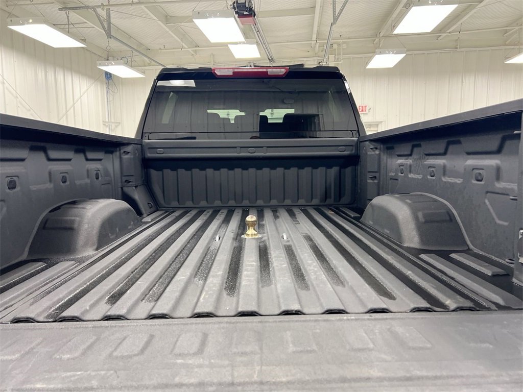 Used 2025 Chevrolet Silverado 2500 Custom w/ Custom Value Package image 23