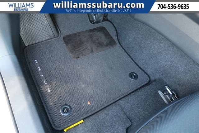 Used 2024 Toyota Prius Limited w/ Limited Premium Package image 15