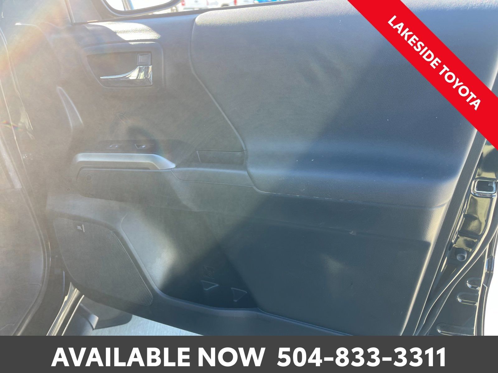 Used 2022 Toyota Tacoma TRD Sport w/ TRD Premium Sport Package image 17