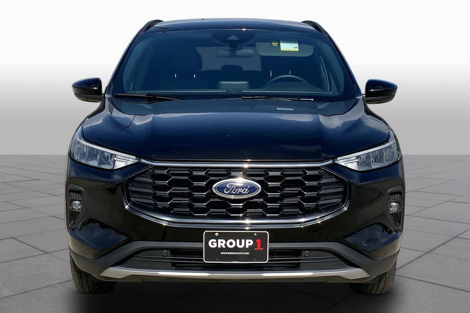 Used 2025 Ford Escape ST-Line Select AWD/4WD image 4