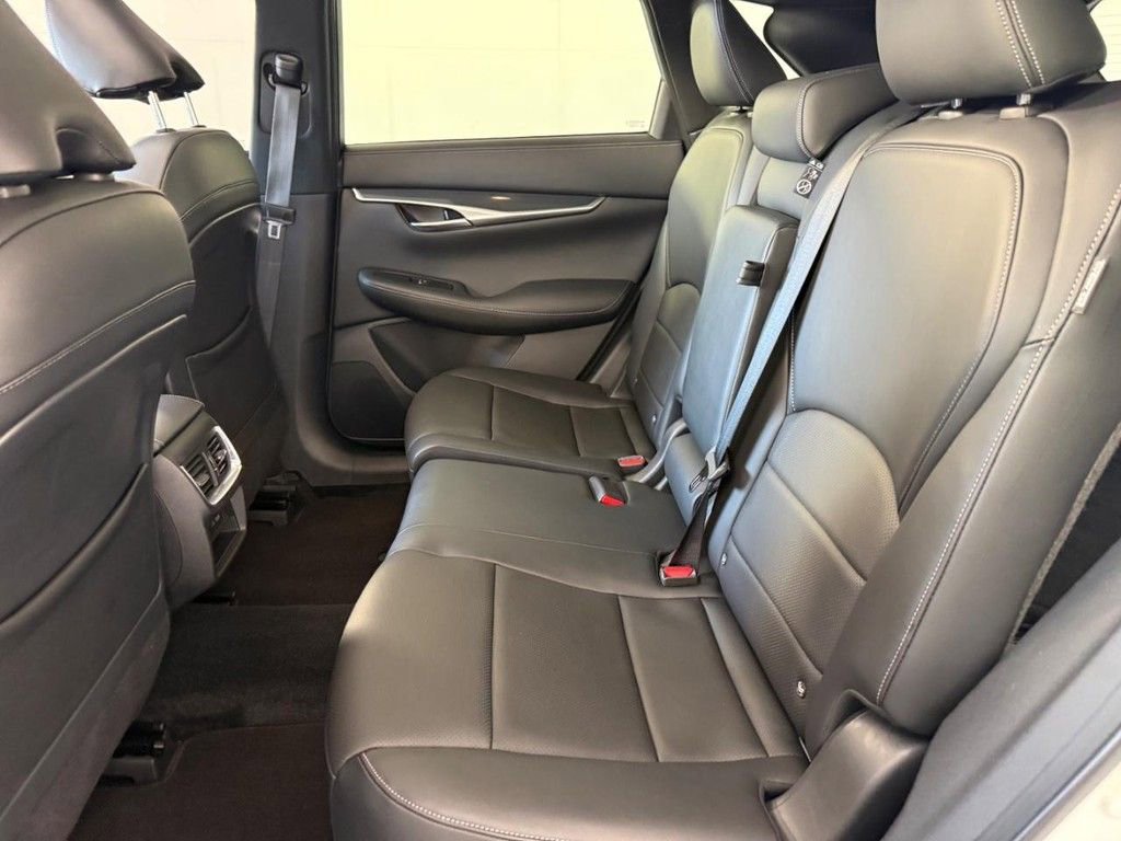 Used 2023 INFINITI QX50 Sport image 15