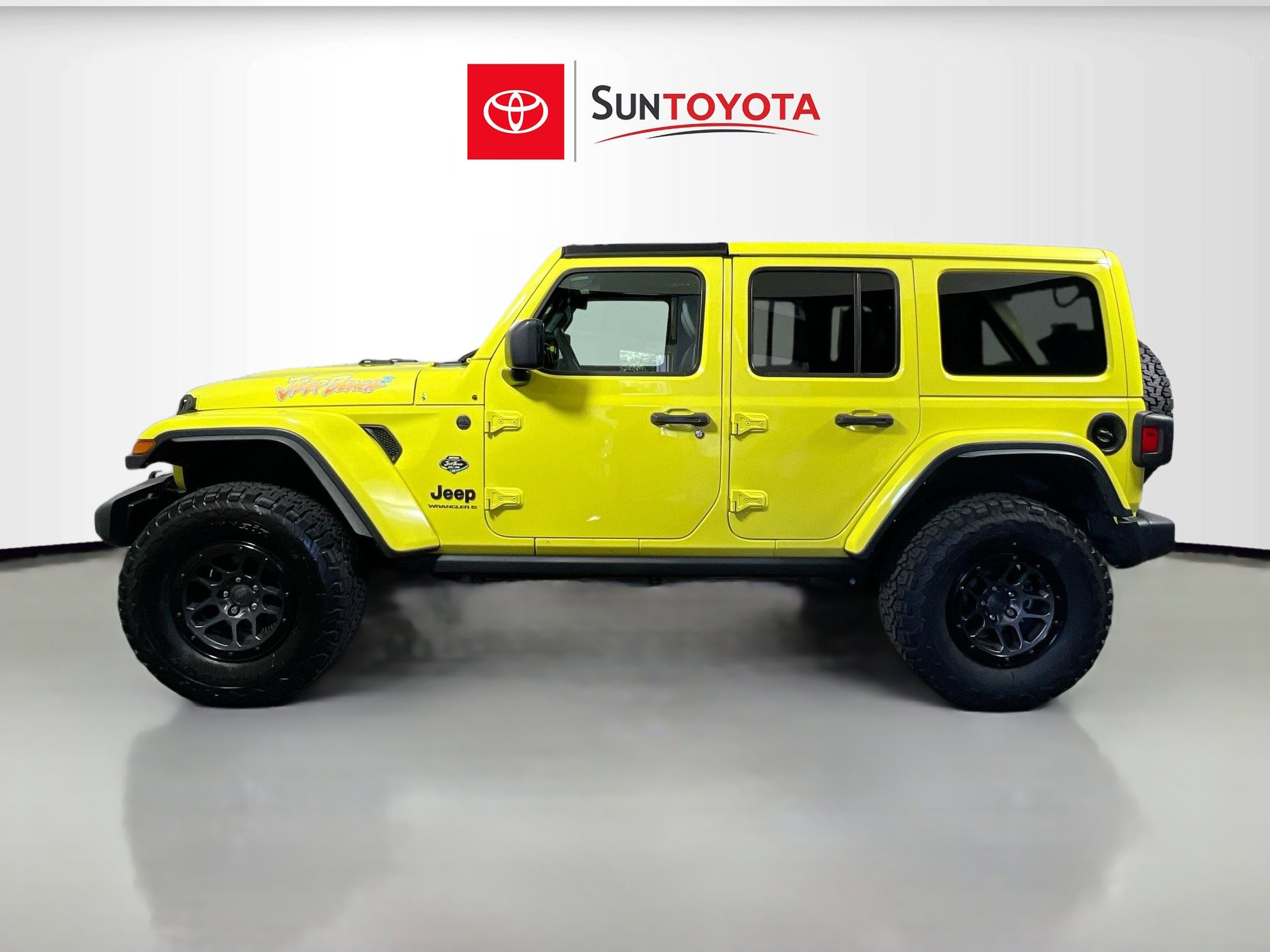 Used 2023 Jeep Wrangler Unlimited Sport w/ Xtreme 35 Tire Package image 7
