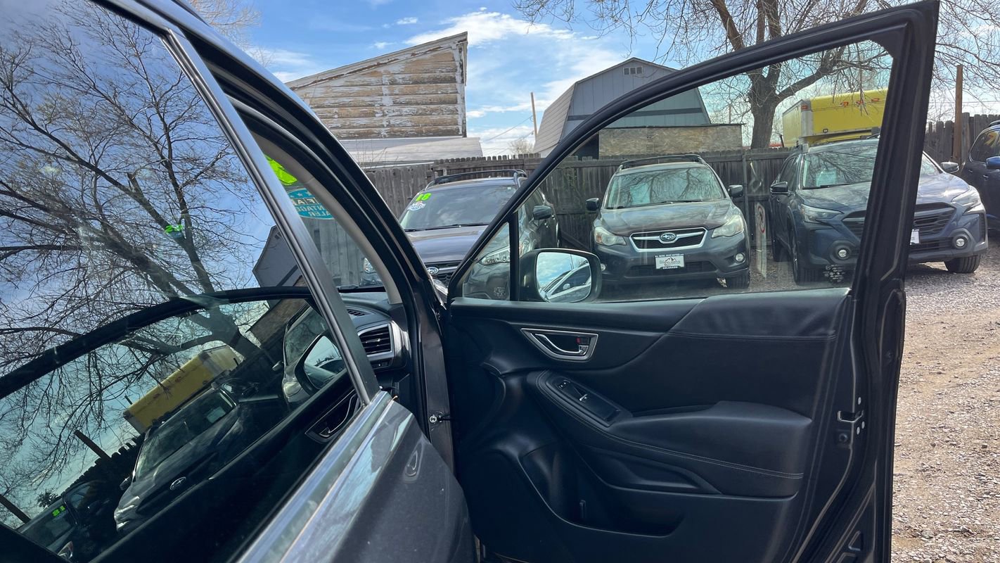 Used 2019 Subaru Forester Premium w/ All-Weather Package image 11