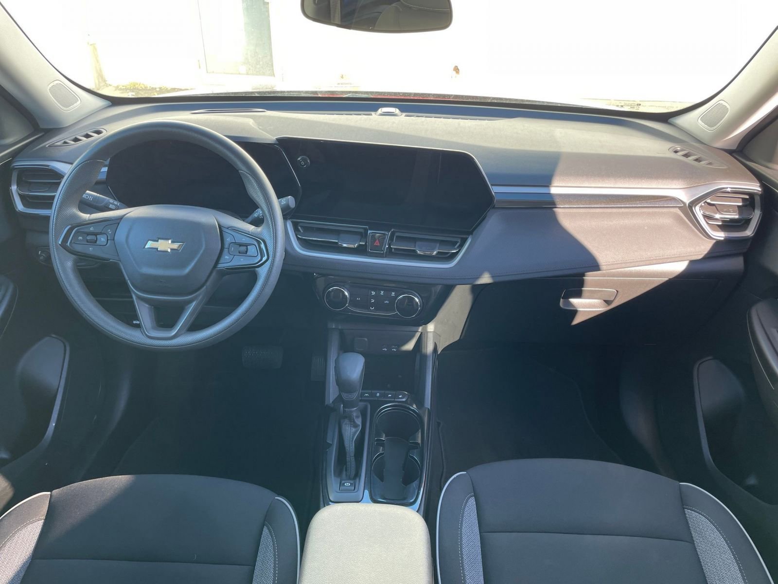 Used 2025 Chevrolet TrailBlazer LT image 31