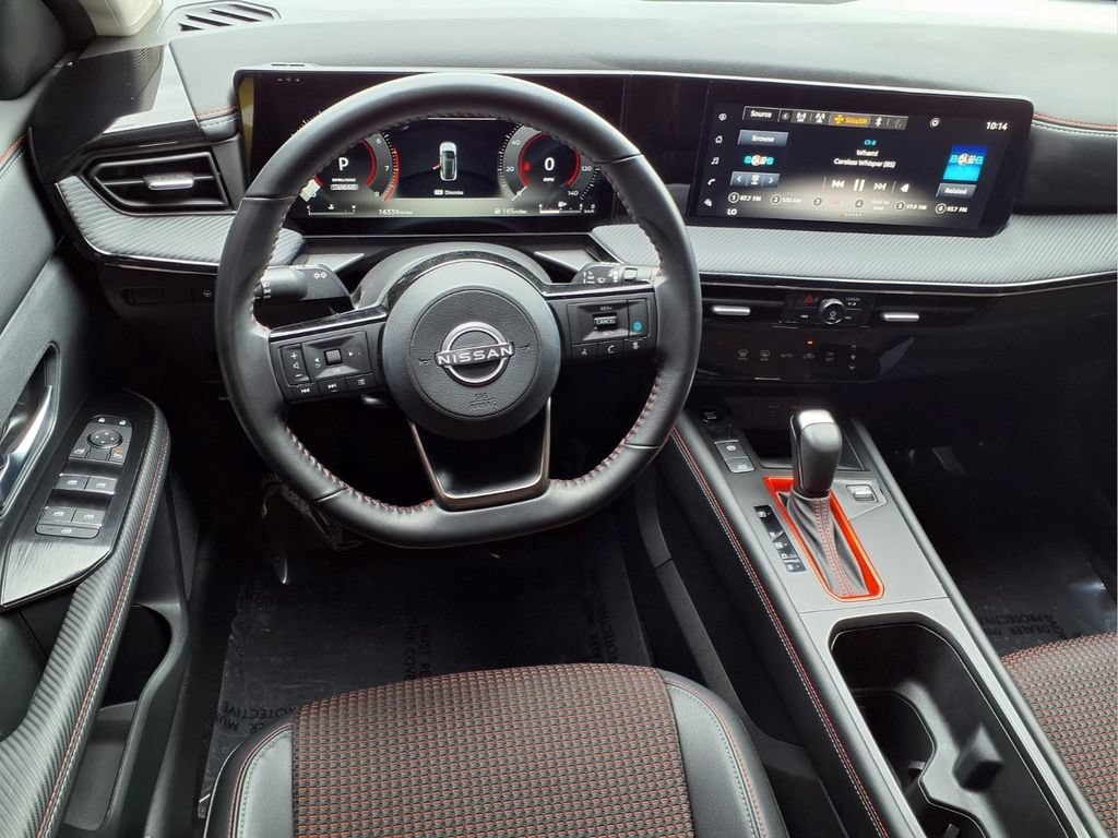 Used 2025 Nissan Kicks SR FWD image 9