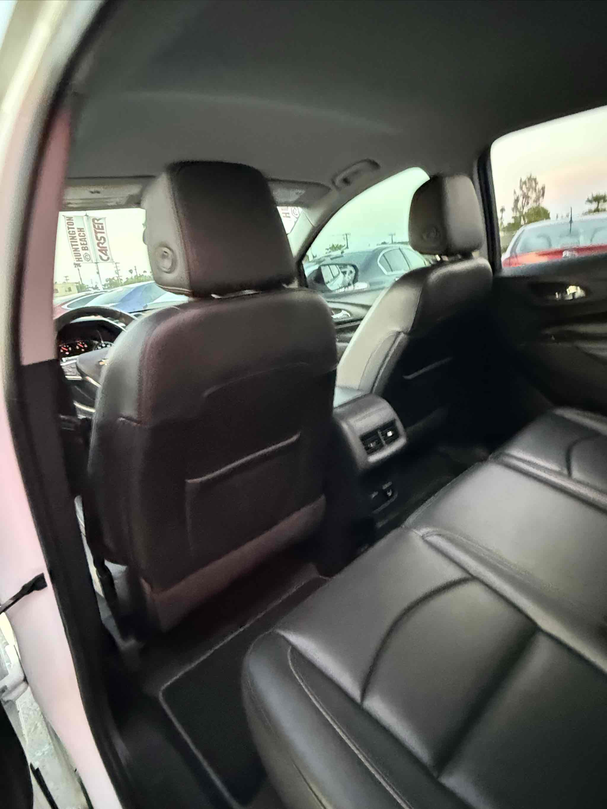 Used 2018 Chevrolet Equinox Premier FWD image 79