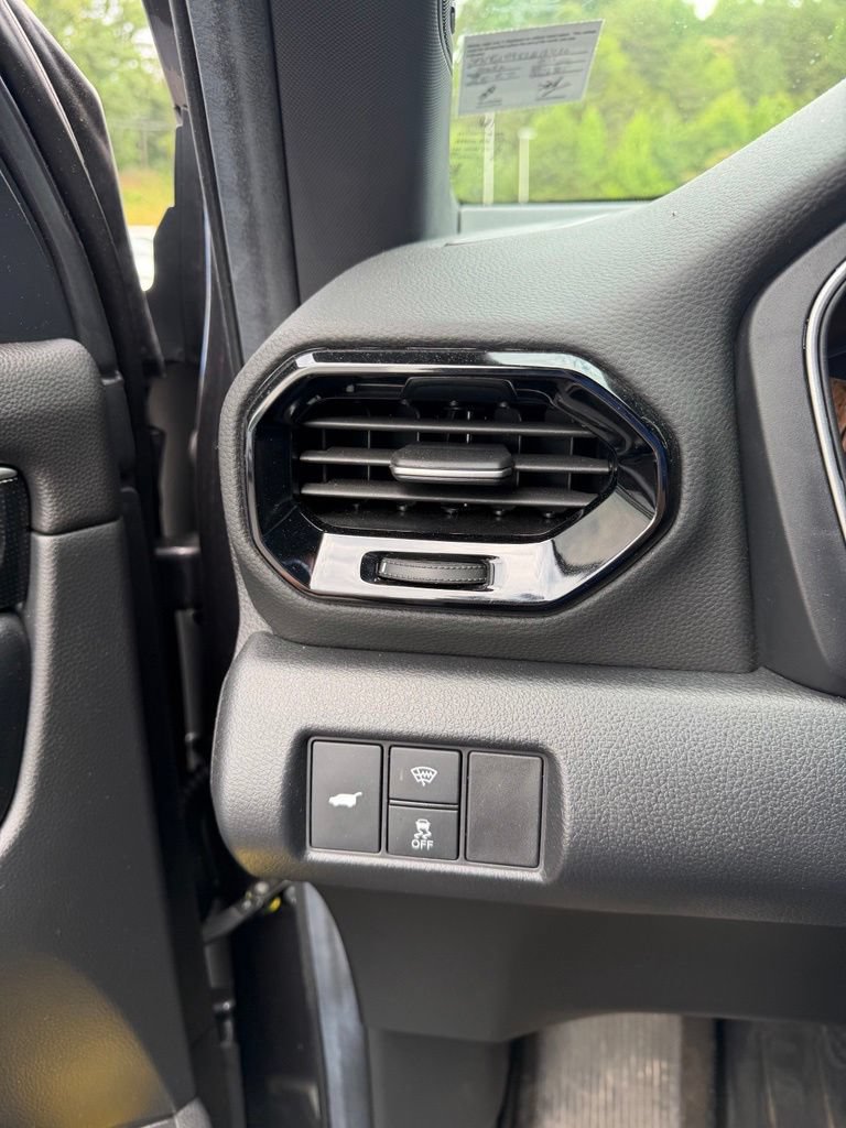 Used 2025 Honda Pilot Black Edition image 43