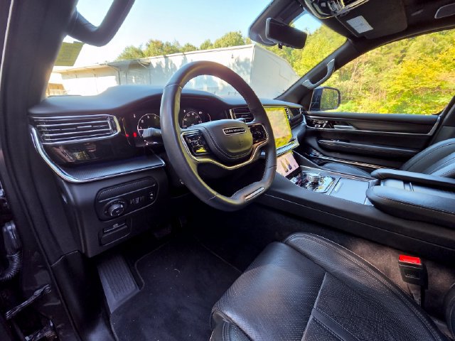 Used 2024 Jeep Grand Wagoneer Series II Obsidian w/ Quick Order Packagew 28T AWD/4WD image 15