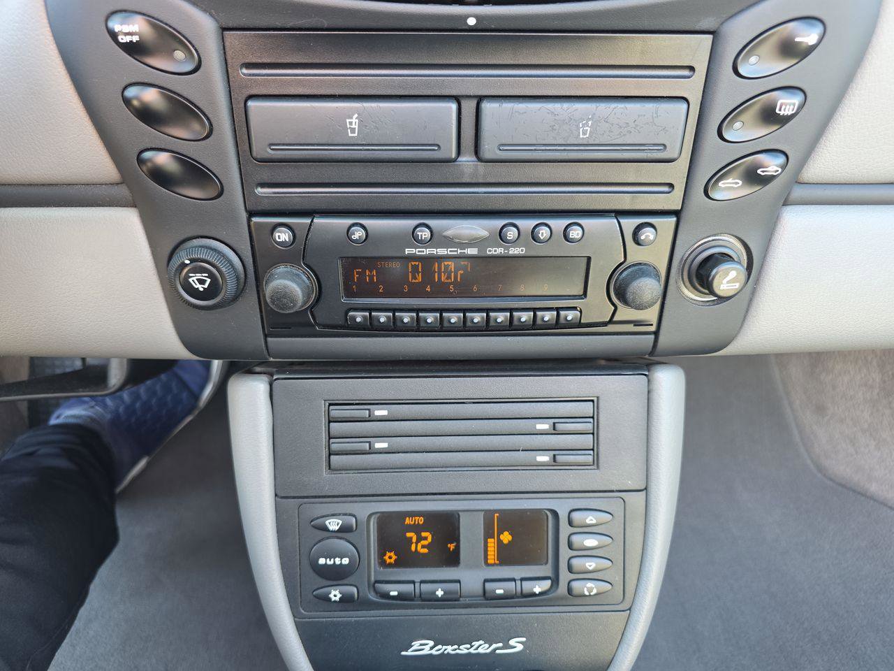 Used 2002 Porsche Boxster S image 9