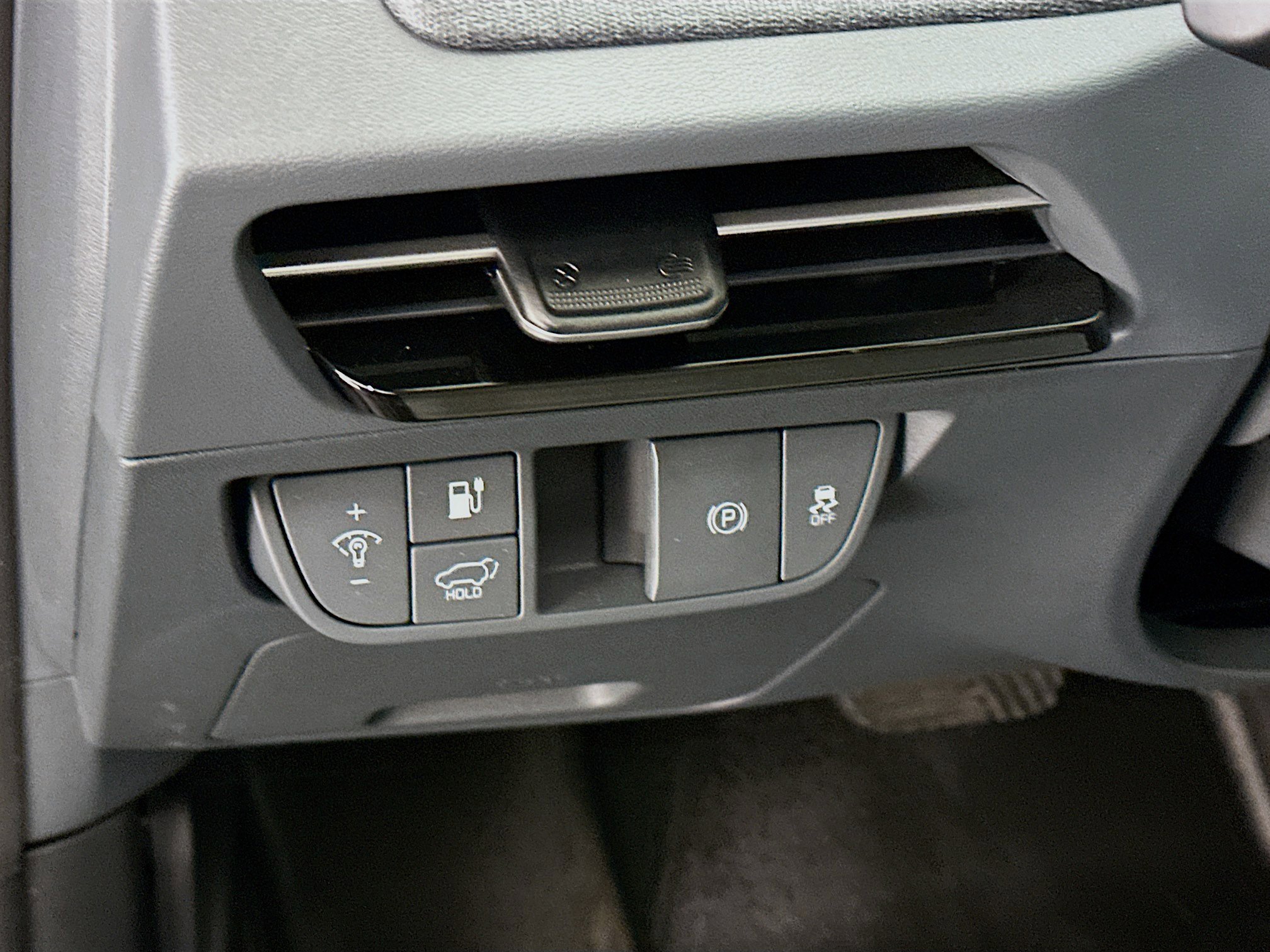 Used 2024 Kia EV6 Wind w/ Wind Technology Package AWD/4WD image 17