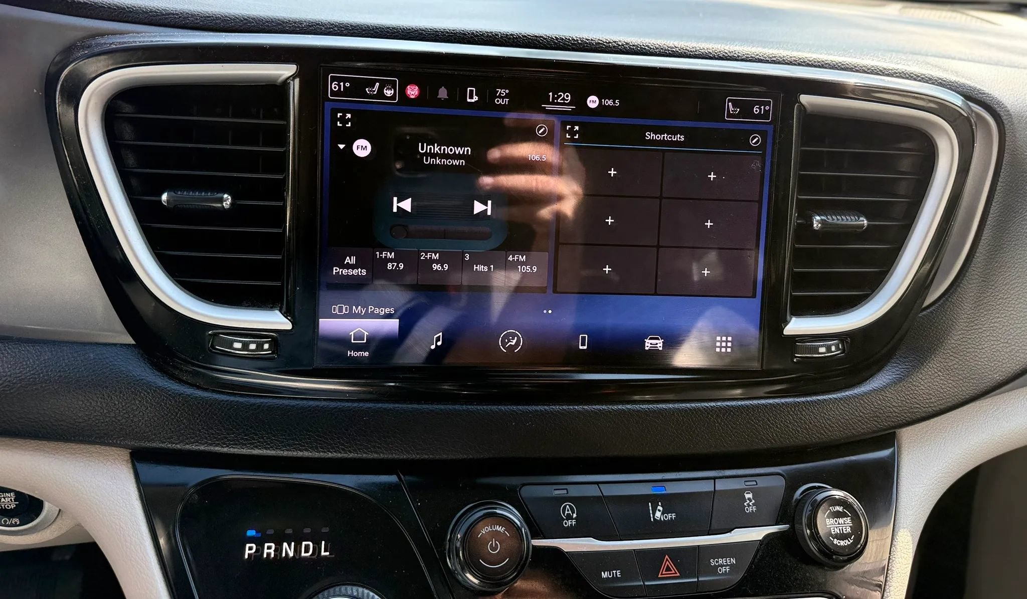 Used 2022 Chrysler Pacifica Touring-L FWD image 15