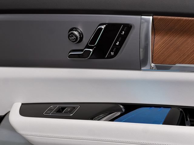 New 2027 Cadillac Vistiq Luxury AWD/4WD image 22