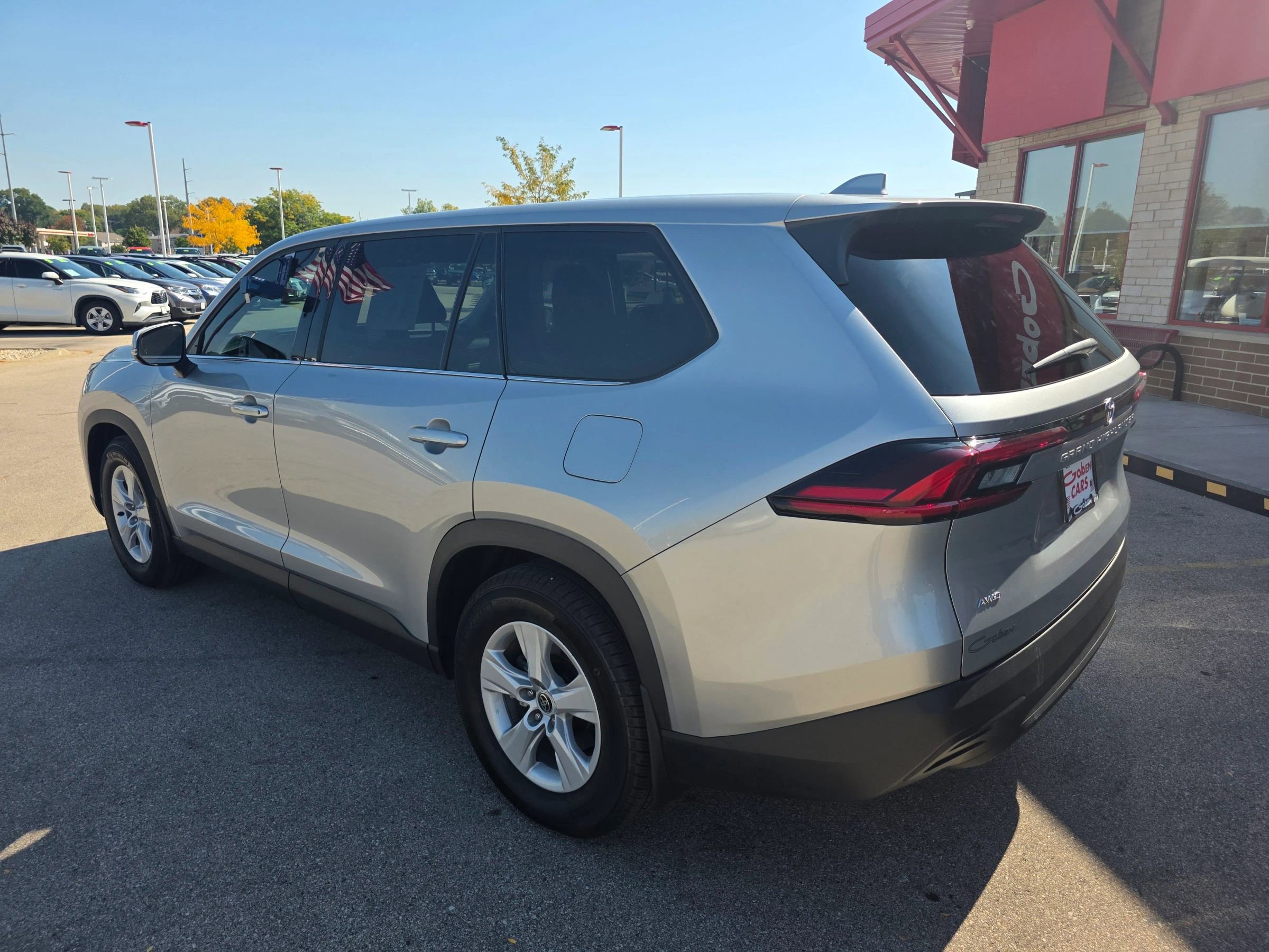 Used 2025 Toyota Grand Highlander AWD image 5