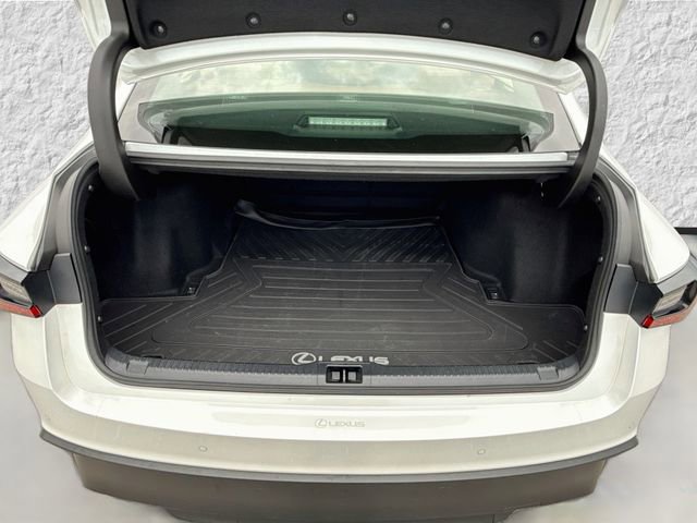 Used 2023 Lexus IS 300 AWD w/ Premium Package image 12