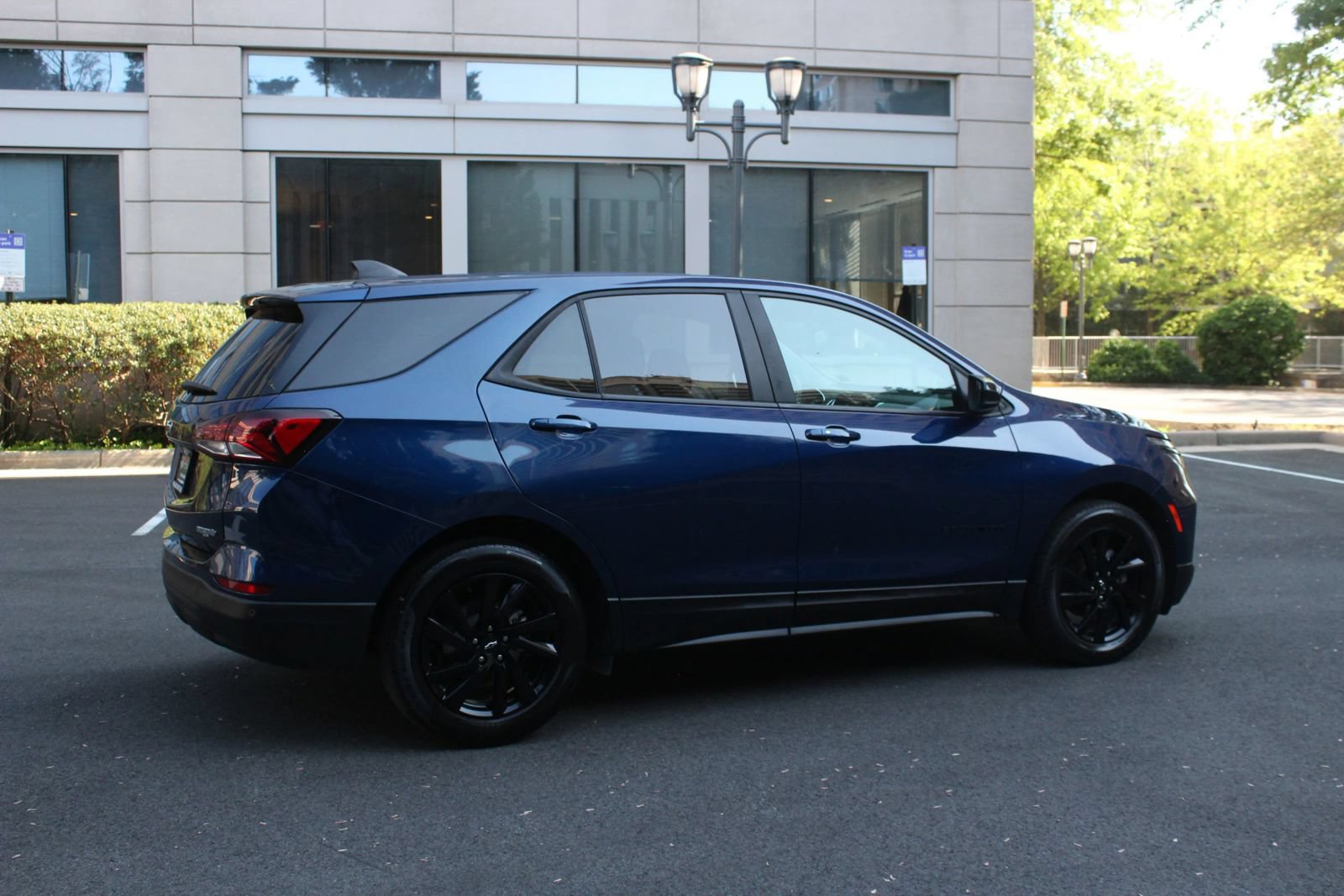 Used 2023 Chevrolet Equinox LS w/ LS Convenience Package FWD image 7