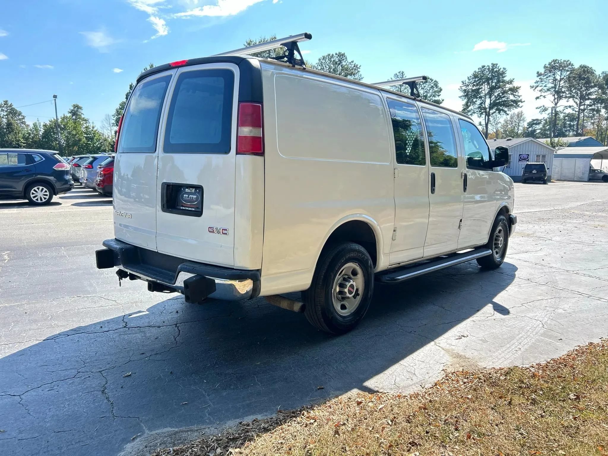 Used 2017 GMC Savana 2500 RWD image 7