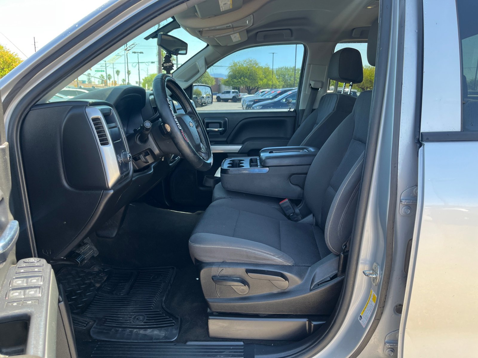 Used 2018 Chevrolet Silverado 1500 LT RWD image 14