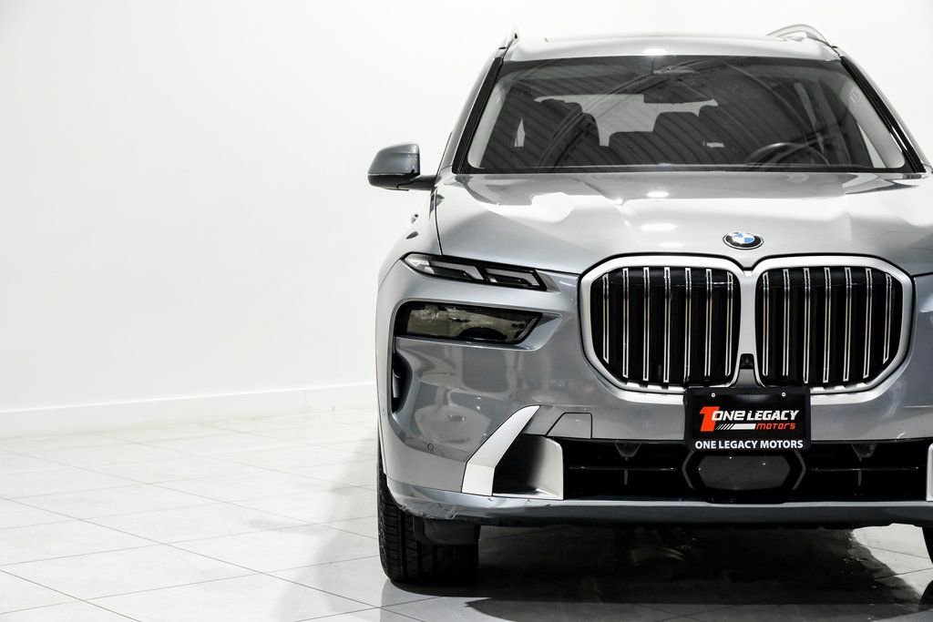 Used 2024 BMW X7 xDrive40i w/ Premium Package AWD/4WD image 39
