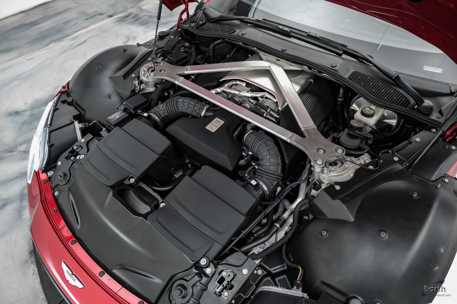 Used 2019 Aston Martin V8 Vantage Coupe RWD image 95