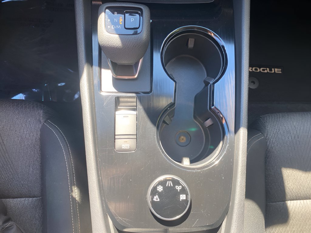Used 2024 Nissan Rogue SV AWD/4WD image 16