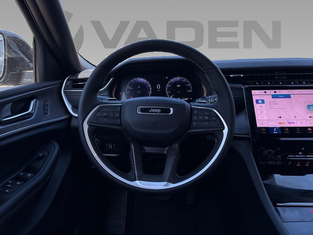 New 2025 Jeep Grand Cherokee Limited image 13