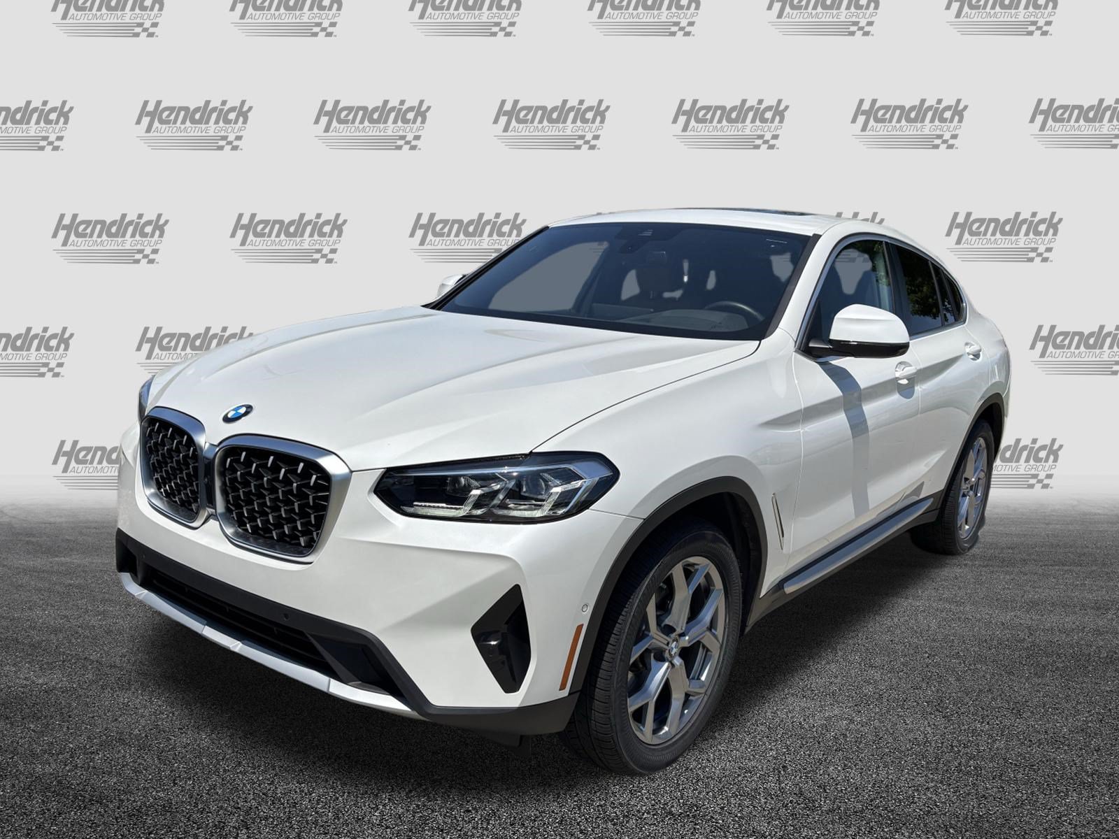 Used 2025 BMW X4 xDrive30i AWD/4WD image 5