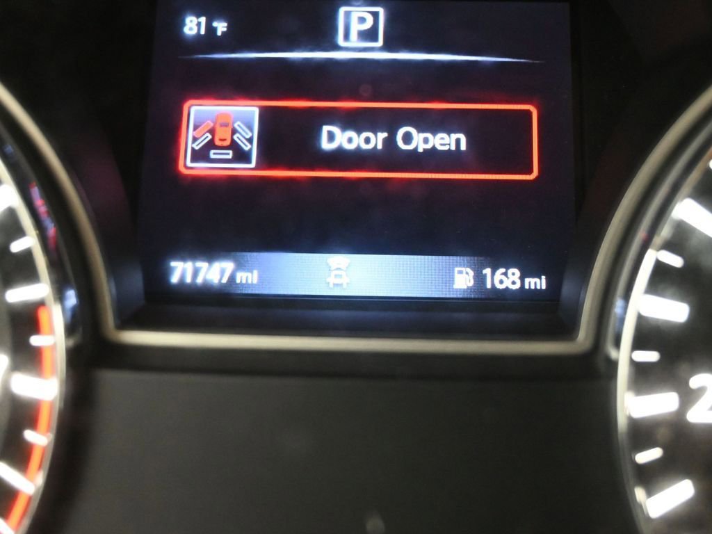 Used 2019 Nissan Pathfinder S image 12