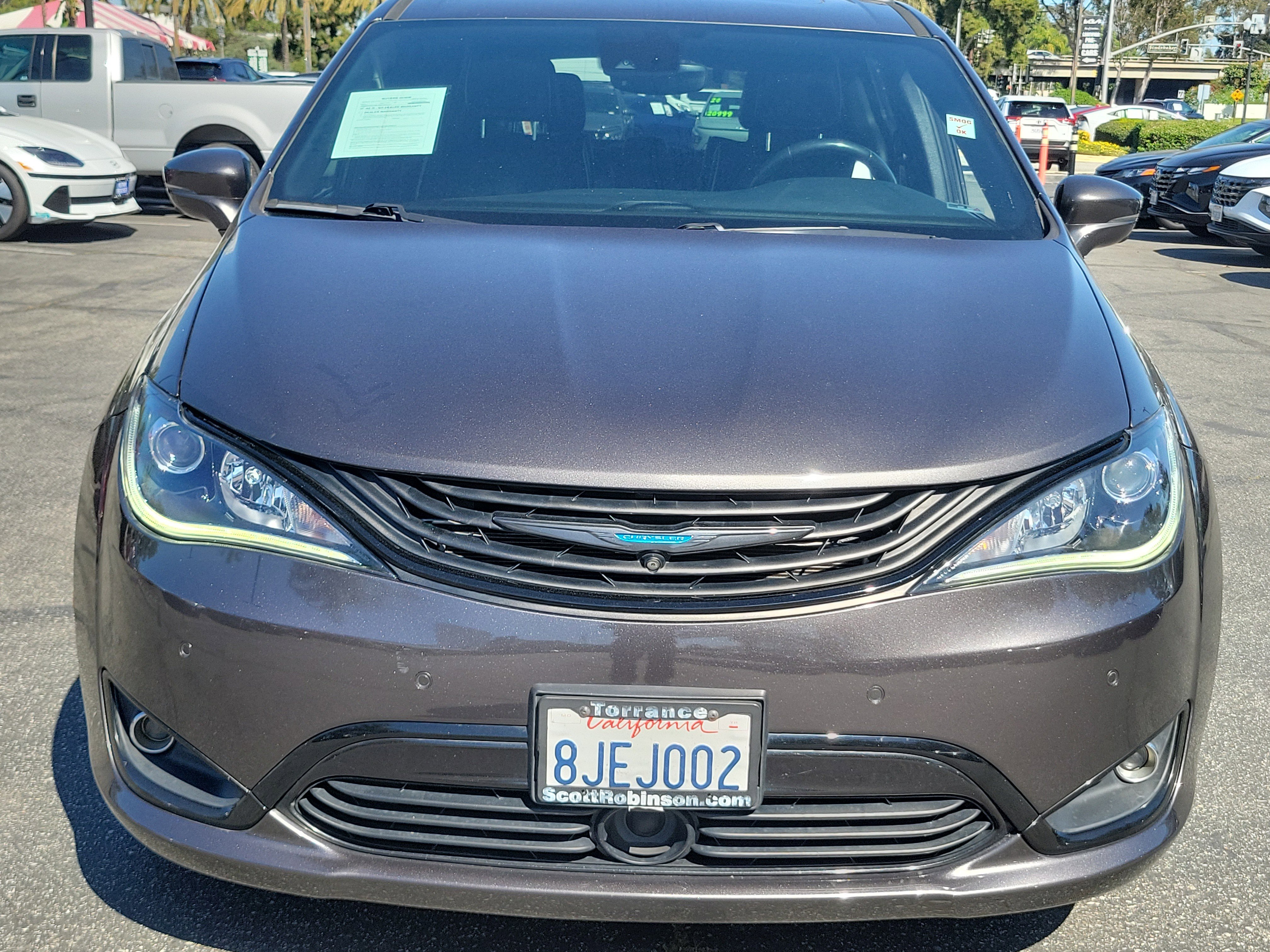 Used 2019 Chrysler Pacifica Limited w/ Advanced Safetytec Group FWD image 7