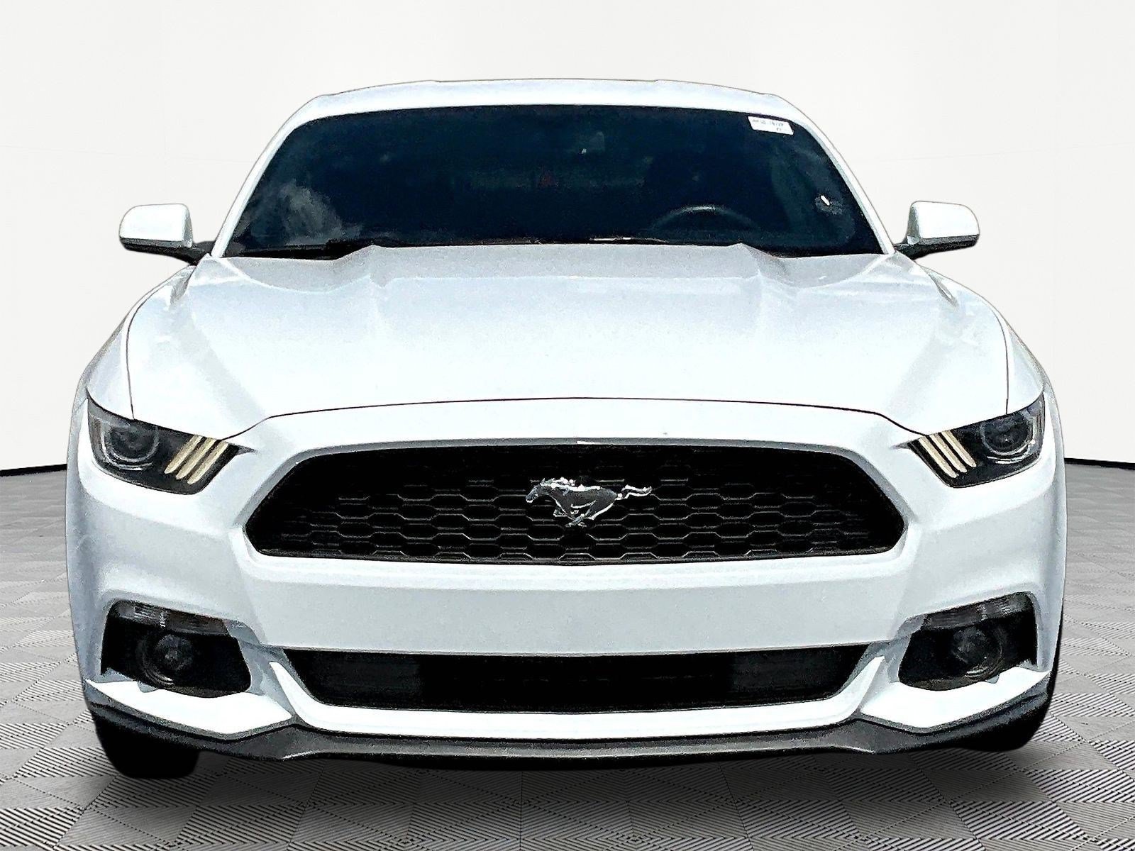 Used 2015 Ford Mustang Coupe w/ Equipment Group 051A RWD image 2