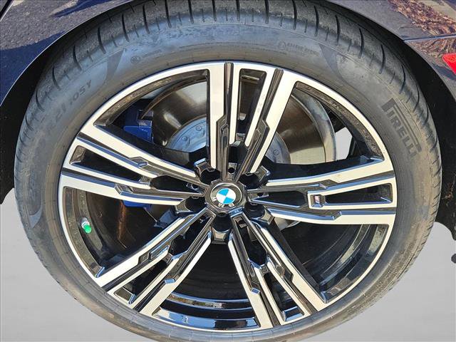 Used 2024 BMW i7 xDrive60 AWD/4WD image 6