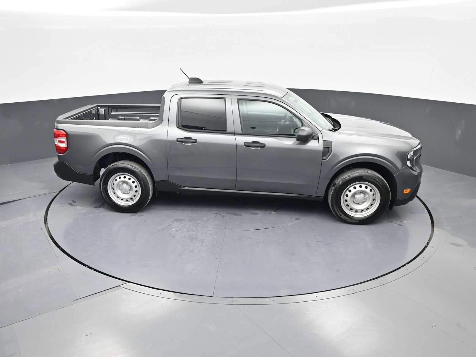 Used 2025 Ford Maverick XL w/ Equipment Group 102A image 29