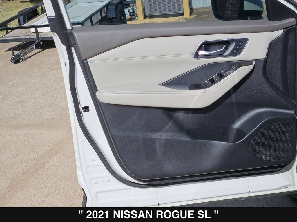 Used 2021 Nissan Rogue SL FWD image 14