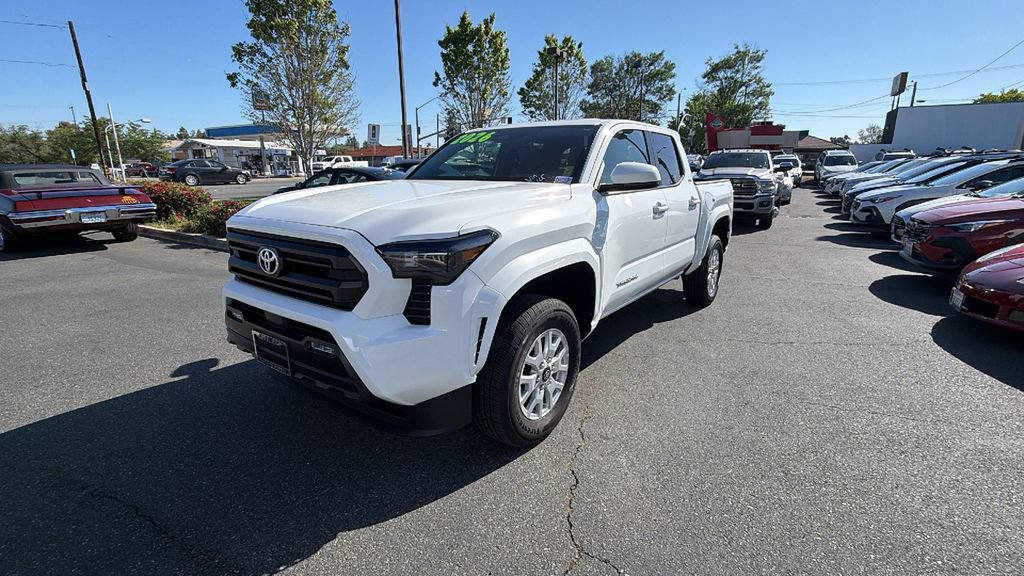 Used 2026 Toyota Tacoma SR5 AWD/4WD image 1