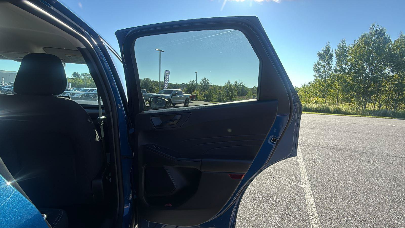Used 2023 Ford Escape Active AWD/4WD image 19