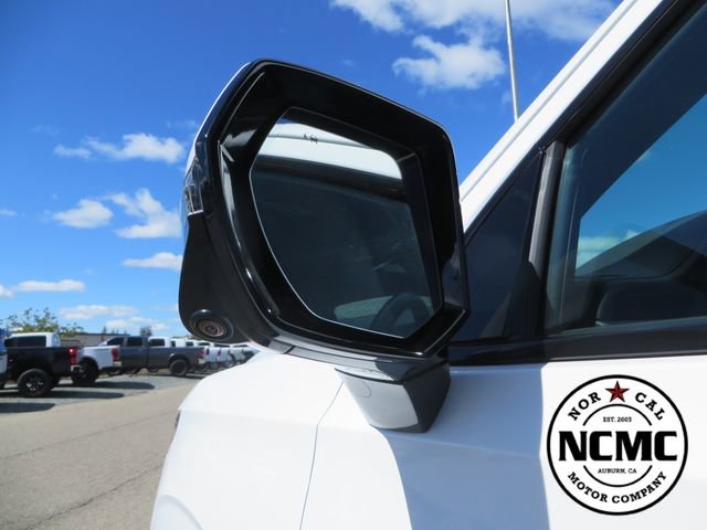 Used 2022 Chevrolet Tahoe RST w/ Luxury Package image 12