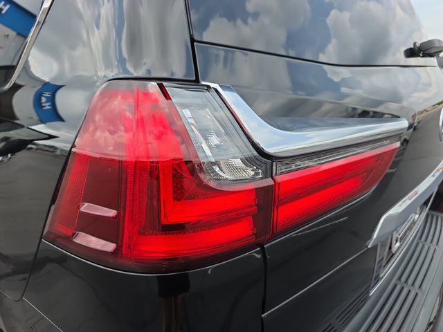 Used 2019 Lexus LX 570 4WD w/ Luxury Package image 37