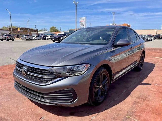 Used 2024 Volkswagen Jetta SE