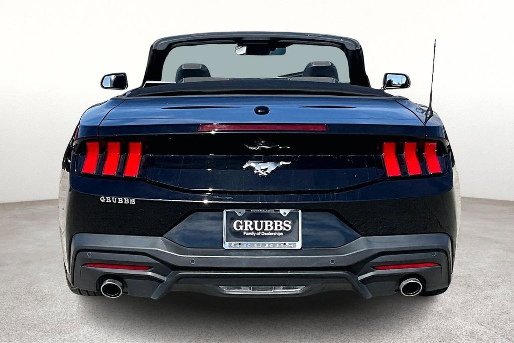 Used 2024 Ford Mustang Convertible image 6