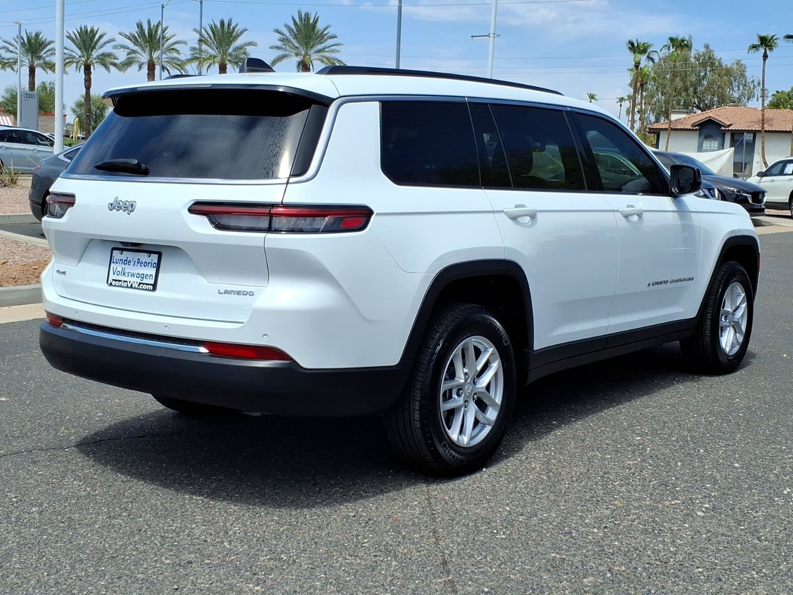 Used 2025 Jeep Grand Cherokee L Laredo AWD/4WD image 7