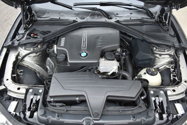 Used 2016 BMW 328i xDrive Sedan w/ Technology Package image 54